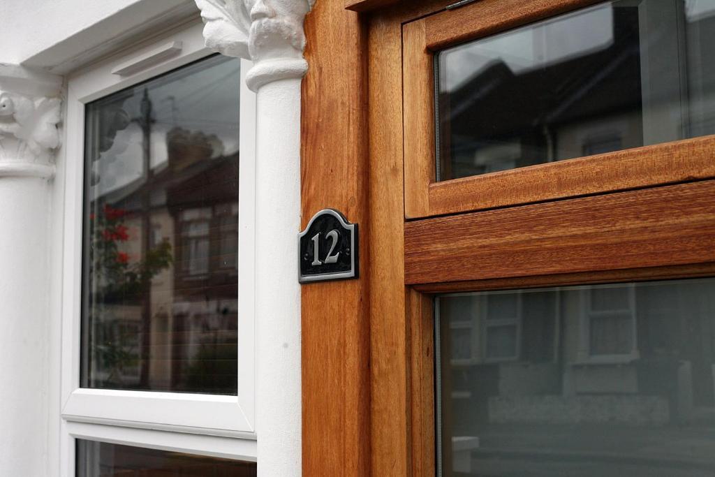London Malvern Road Rooms To Let Esterno foto